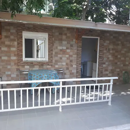 Vivian's Small House 公寓 Rhodes City