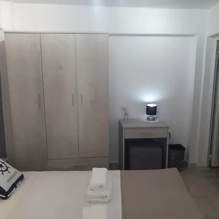 Apartamento Vivian's Small House *
